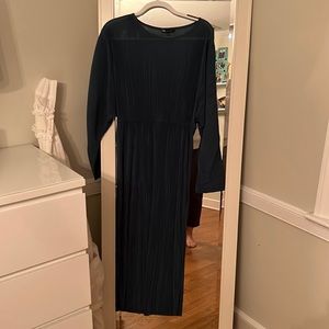 NEW. ZARA GREEN MIDI LONG SLEEVE DRESS